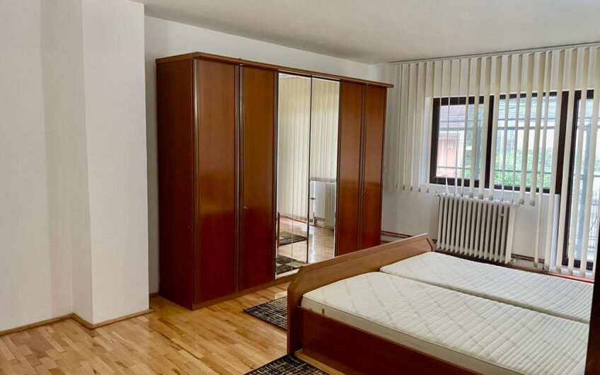 Casa Chirie Zona Parc Regina Maria