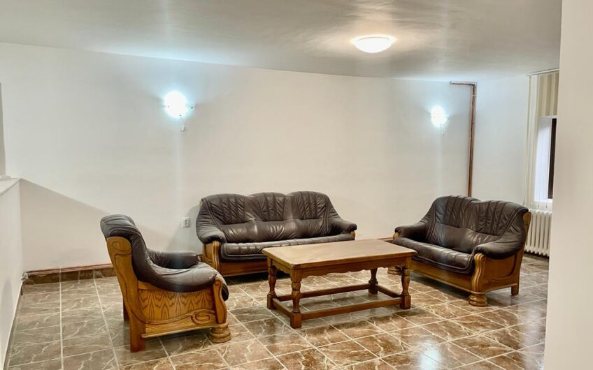 Casa Chirie Zona Parc Regina Maria