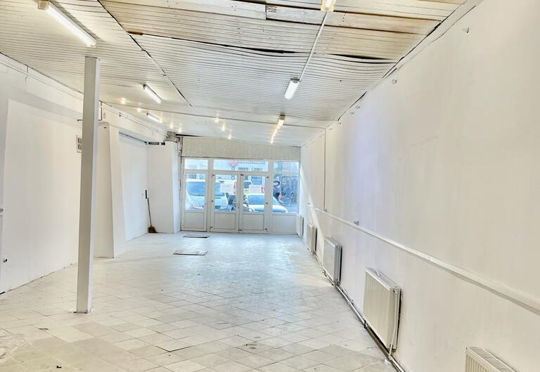 Spatiu Comercial Zona Piata Izvoare