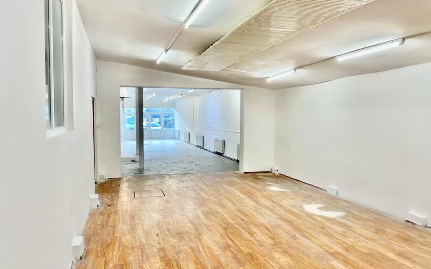 Spatiu Comercial Zona Piata Izvoare