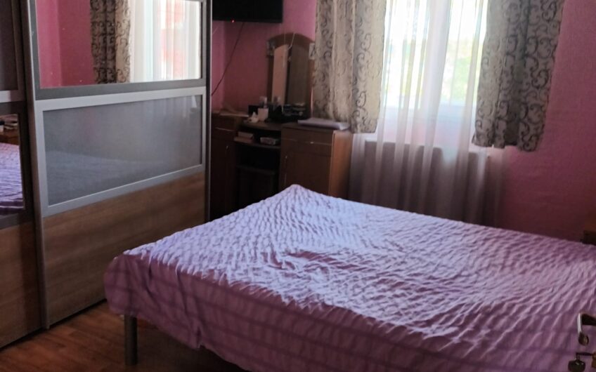 Granicerilor 4 camere Decomandat Etaj 1