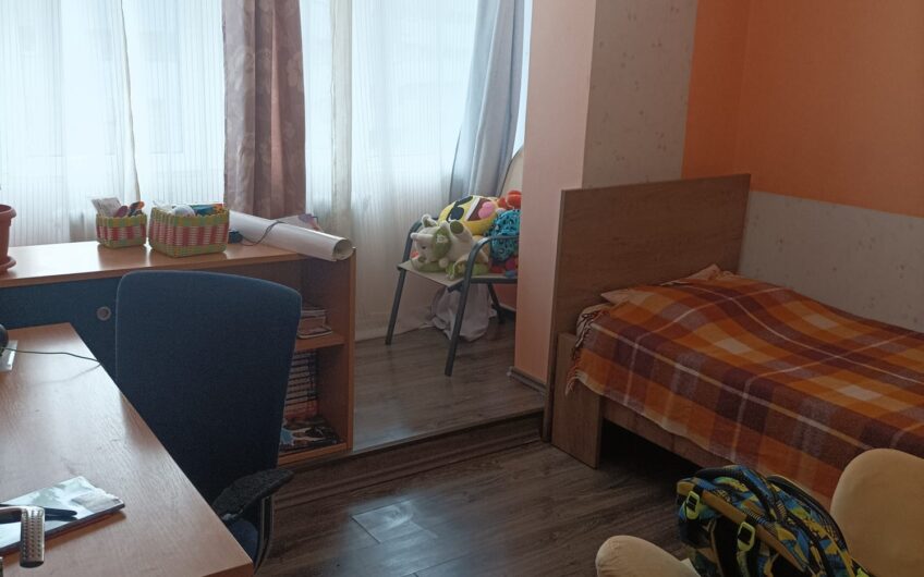 Republicii Zona Marinex 4 camere