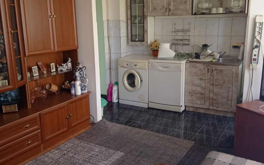 Zona Semiluna 2 camere Decomandat