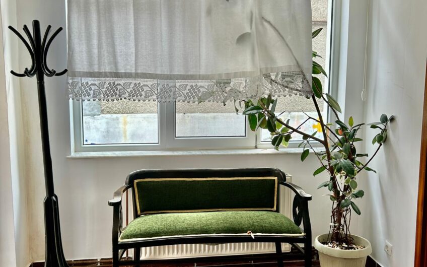 Apartament 3 camere in Vila