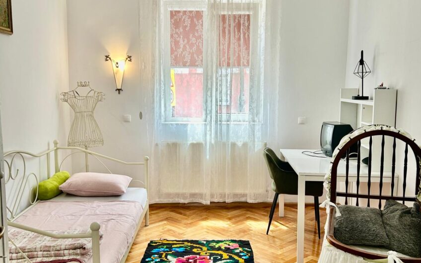 Apartament 3 camere in Vila