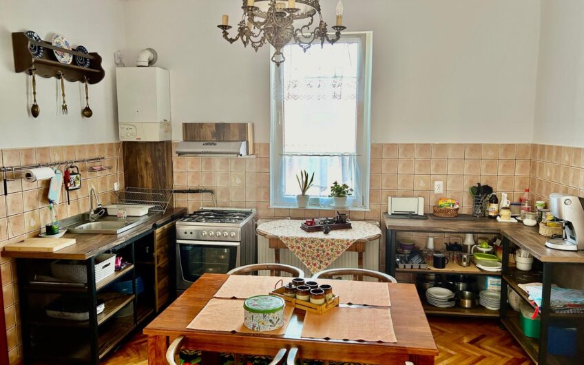Apartament 3 camere in Vila