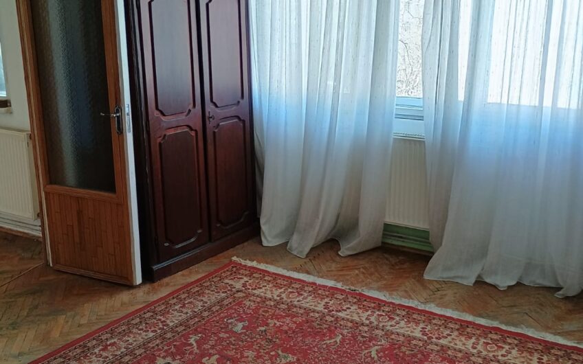 Apartament 3 camere Cuza Voda
