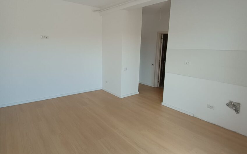 Zona Centru Vechi 2 camere Etaj 3