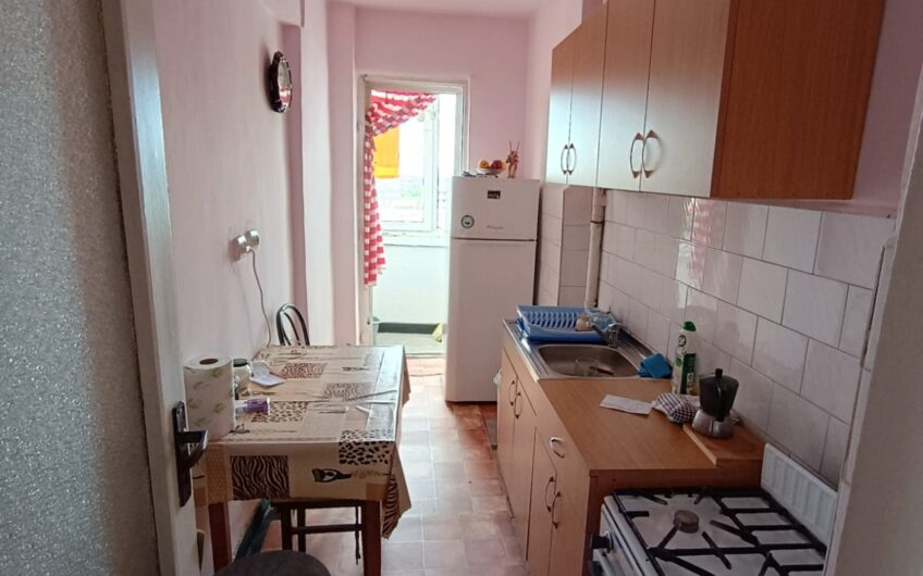 Decebal Zona Semiluna 2 Camere Decomandat