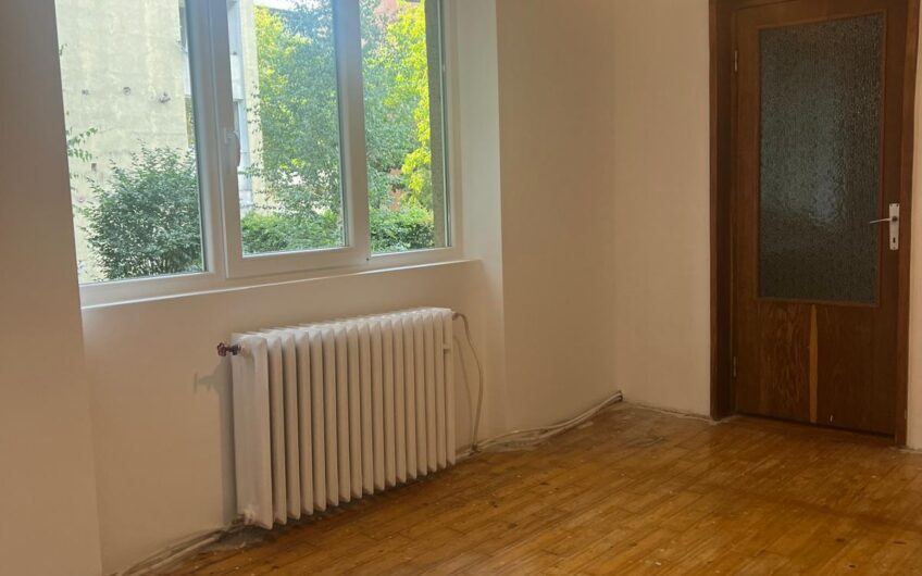 Apartament cu 3 camere, 60 mp utili, Independenței