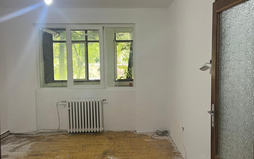 Apartament cu 3 camere, 60 mp utili, Independenței