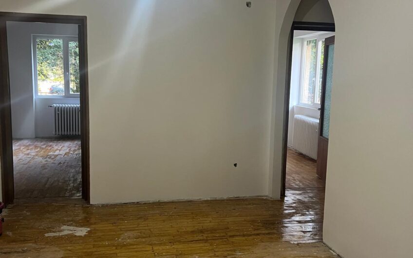 Apartament cu 3 camere, 60 mp utili, Independenței