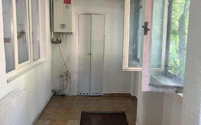 Apartament cu 3 camere, 60 mp utili, Independenței