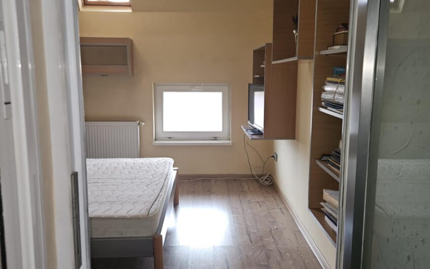 Sat Sasar 2 camere Decomandat