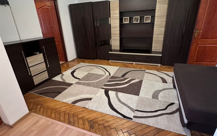 Zona Vivo 2 camere Etaj 1