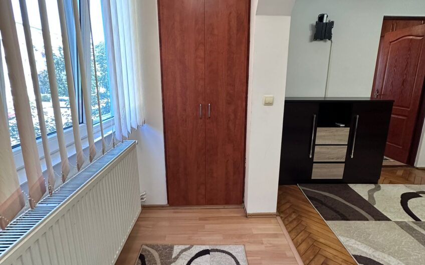 Zona Vivo 2 camere Etaj 1