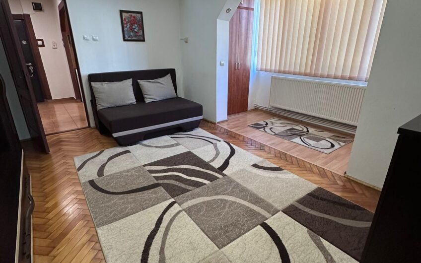 Zona Vivo 2 camere Etaj 1
