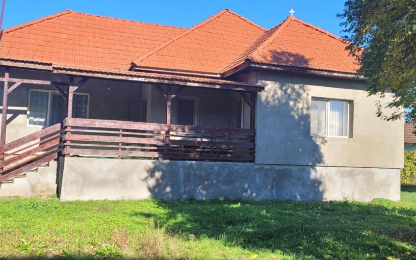 Casă solidă cu teren generos – la doar 30 km de Baia Mare (Ruta Farcașa)
