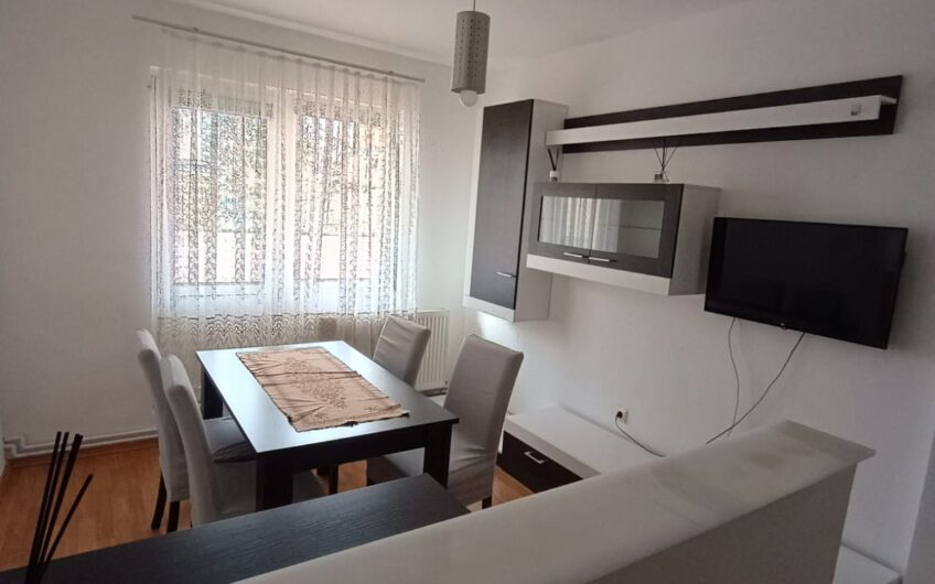 Chirie 3 camere Zona Hotel Mara