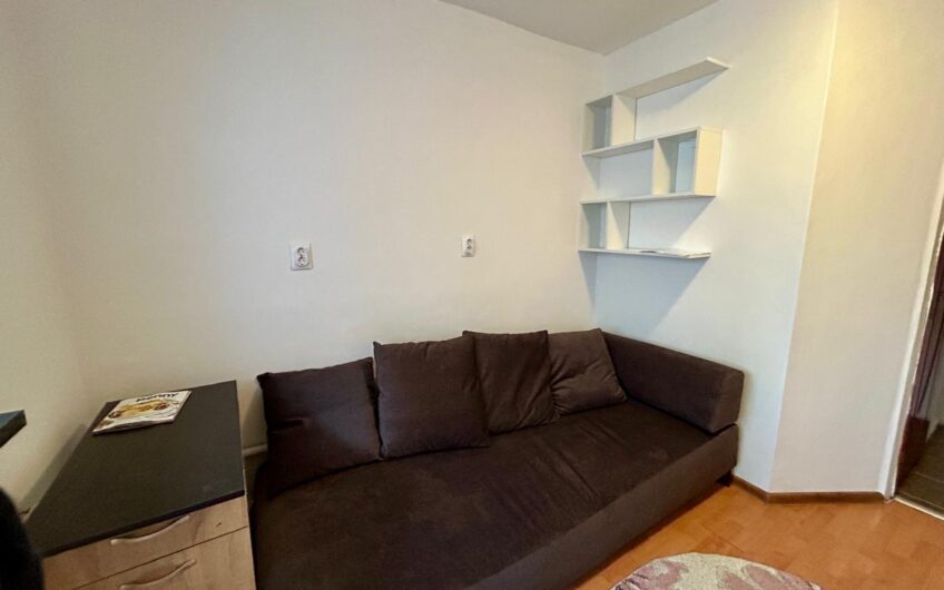 Garsonieră de închiriat – Str. Iza Zona RFN