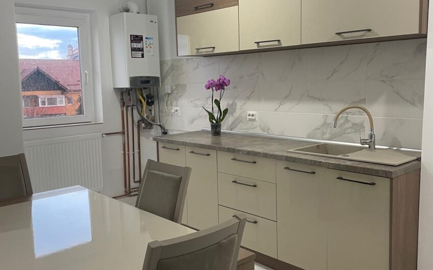 Apartament 3 camere decomandat – Hortensiei