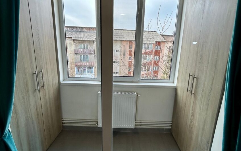 Apartament 3 camere Zona Petru Rares