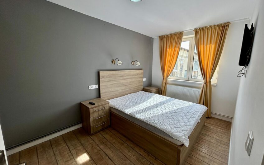 Apartament 3 camere Zona Petru Rares