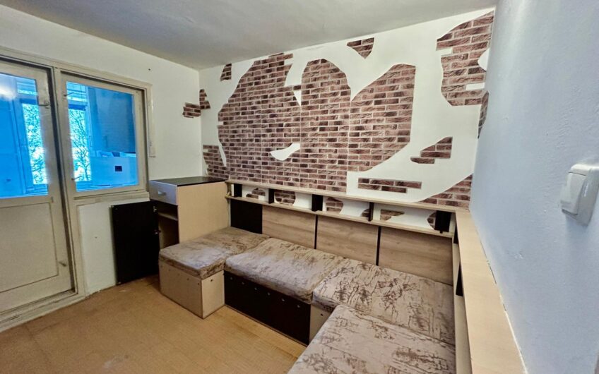 Garsonieră –Strada Iza, etaj 1 – 30.000 €