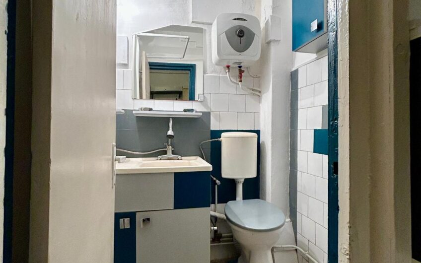 Garsonieră –Strada Iza, etaj 1 – 30.000 €