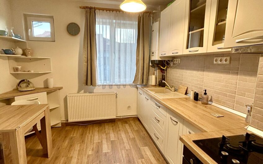 Apartament 3 camere decomandat  Aleea Aurora