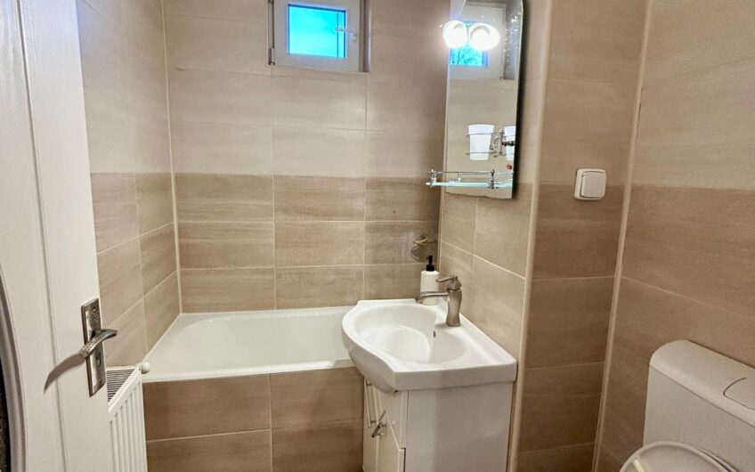 Apartament 3 camere decomandat  Aleea Aurora