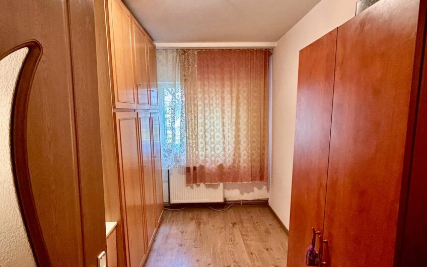 Apartament 3 camere decomandat, 54 mp – Ariesului