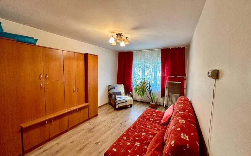 Apartament 3 camere decomandat, 54 mp – Ariesului