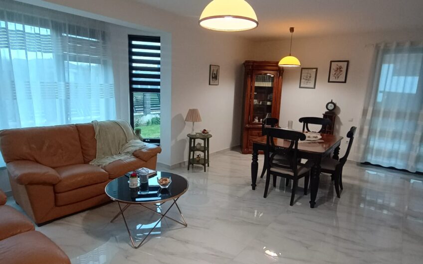 De vânzare – Casă 5 camere, Tăuții-Măgherăuș