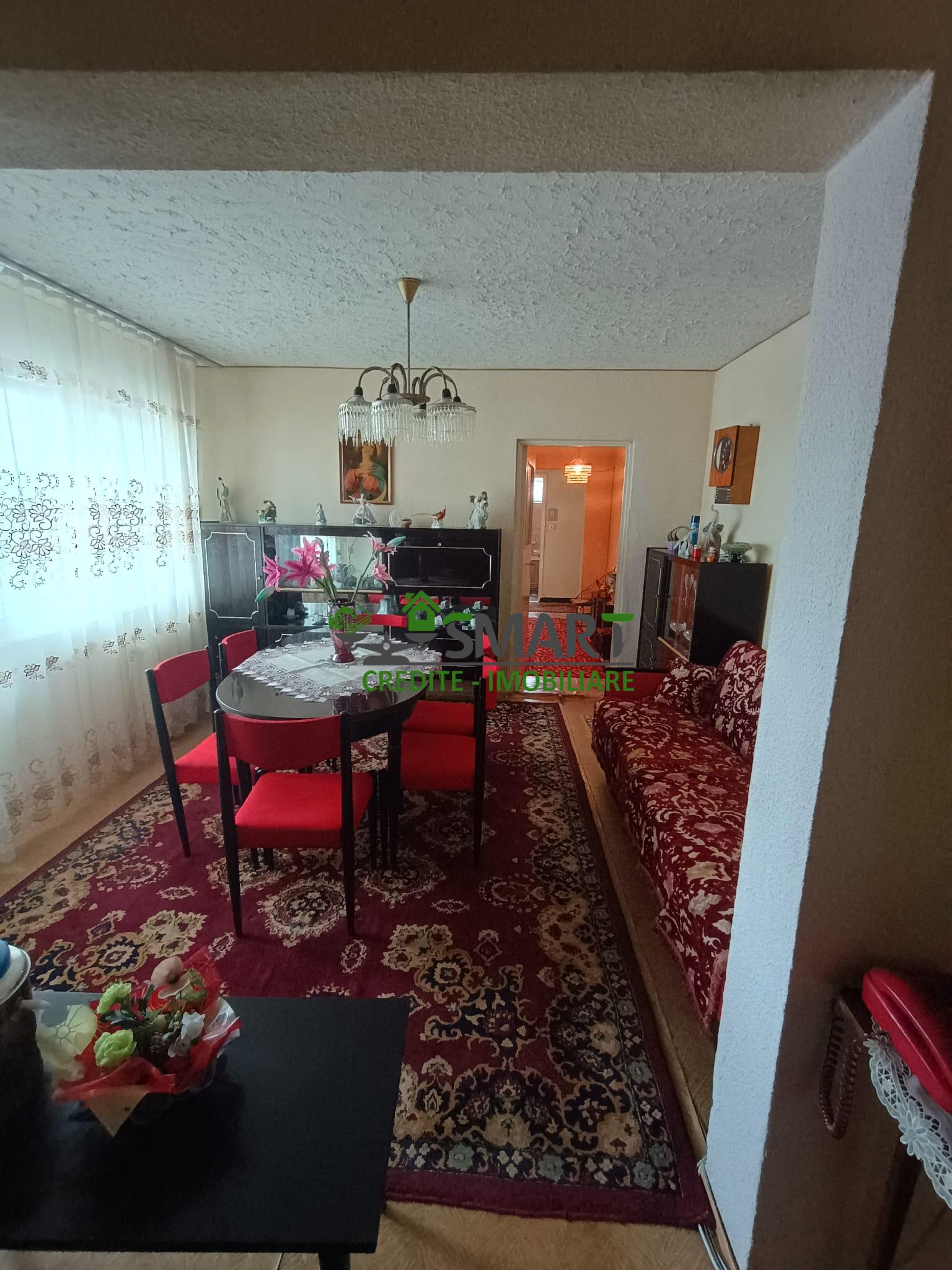 Apartament 4 camere, zona Decebal