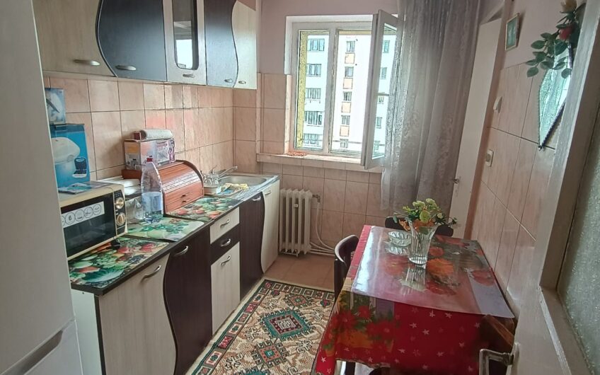 Apartament 4 camere, zona Decebal