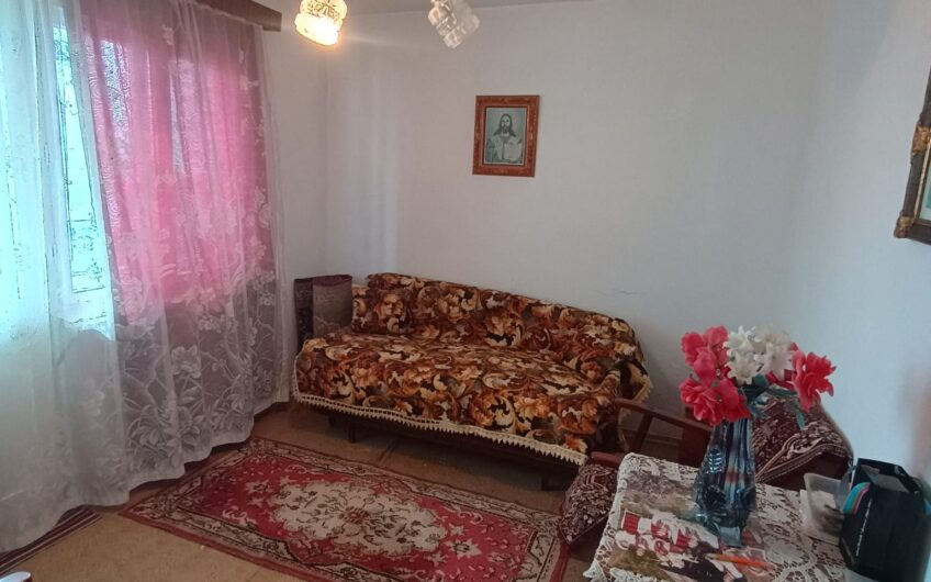 Apartament 4 camere, zona Decebal