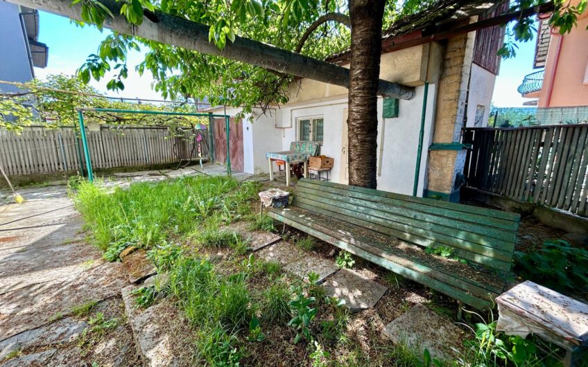 Casă de vânzare – zona Gheorghe Doja