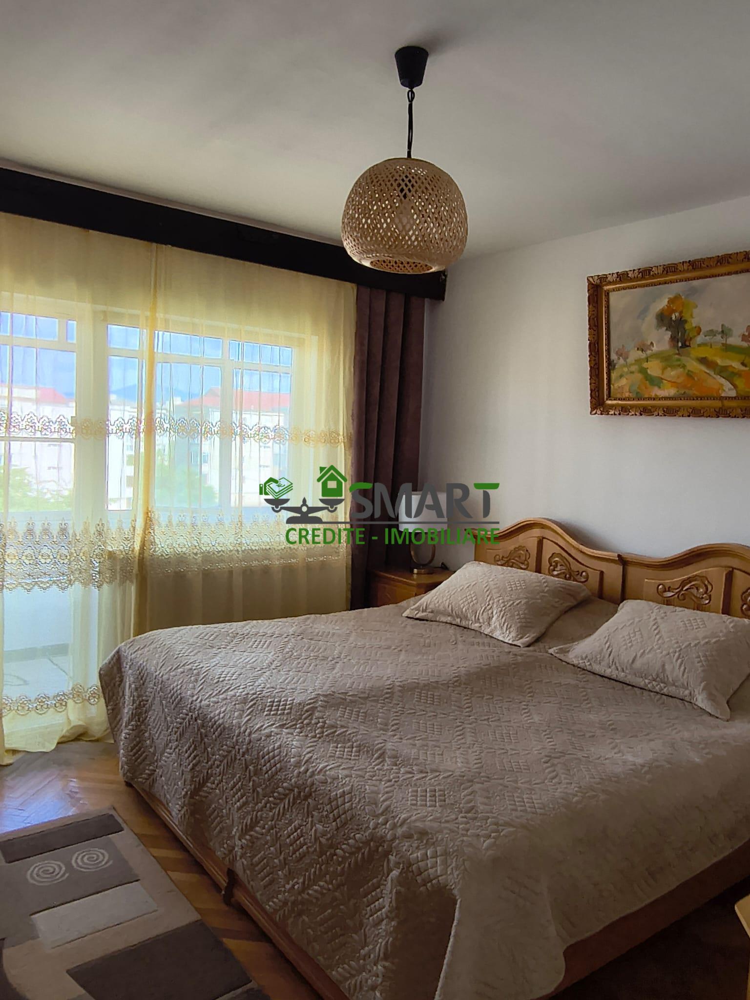 Apartament 3 camere – Zona Moldovei
