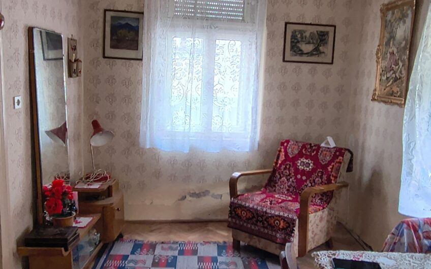 Casă de vânzare – Zona Centru Vechi – 133.000 € (negociabil)
